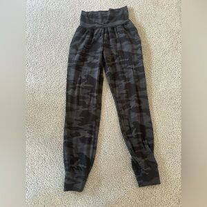 Athleta Gray & Black Camo Jogger Track Pants